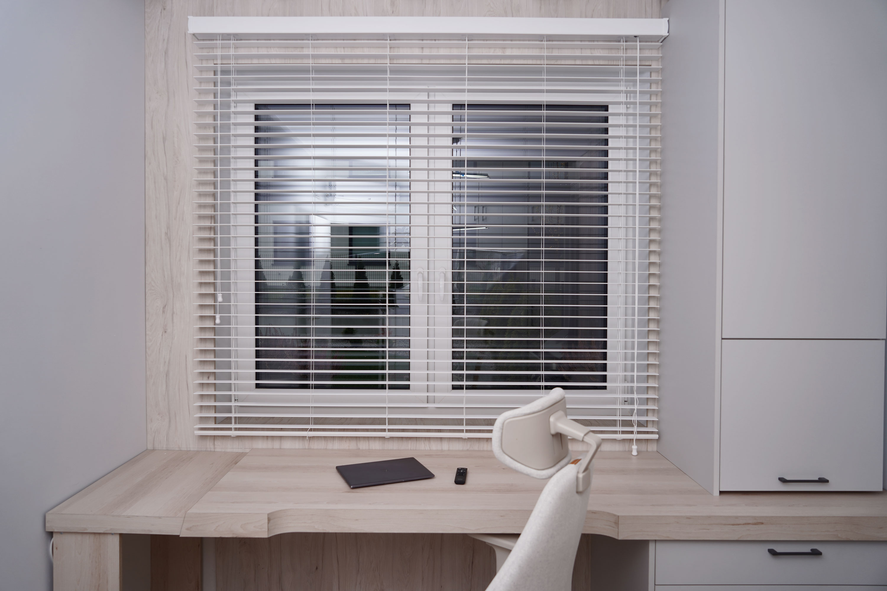 Wood-like PVC blinds characteristics
