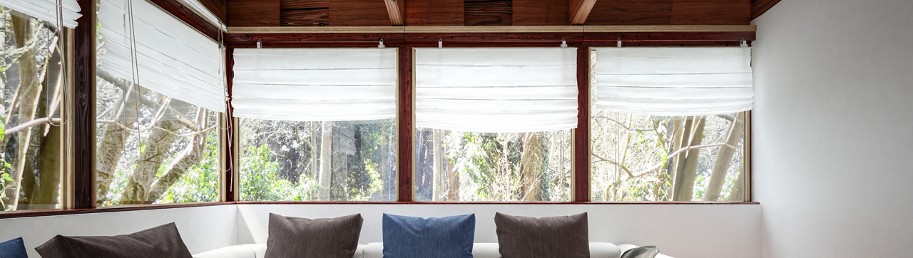 Roman blinds for vertical windows