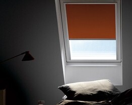 Blackout blinds for roof windows