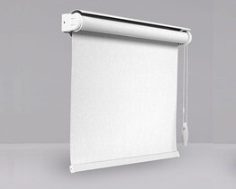  Non-invasive smooth roller blind