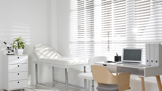 
										White Wooden Blinds
																						