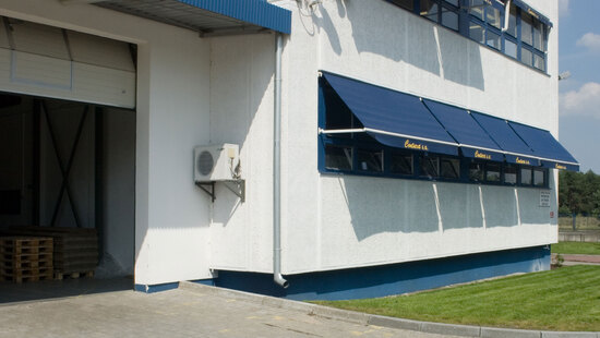 External balcony awnings
