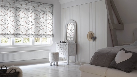 
										Roman Blinds for Kitchen
																						